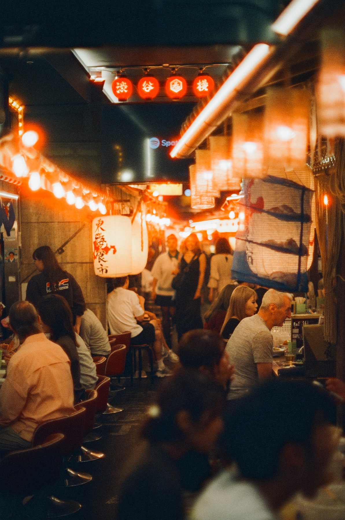 Roll 02 · Tokyo, frame 9