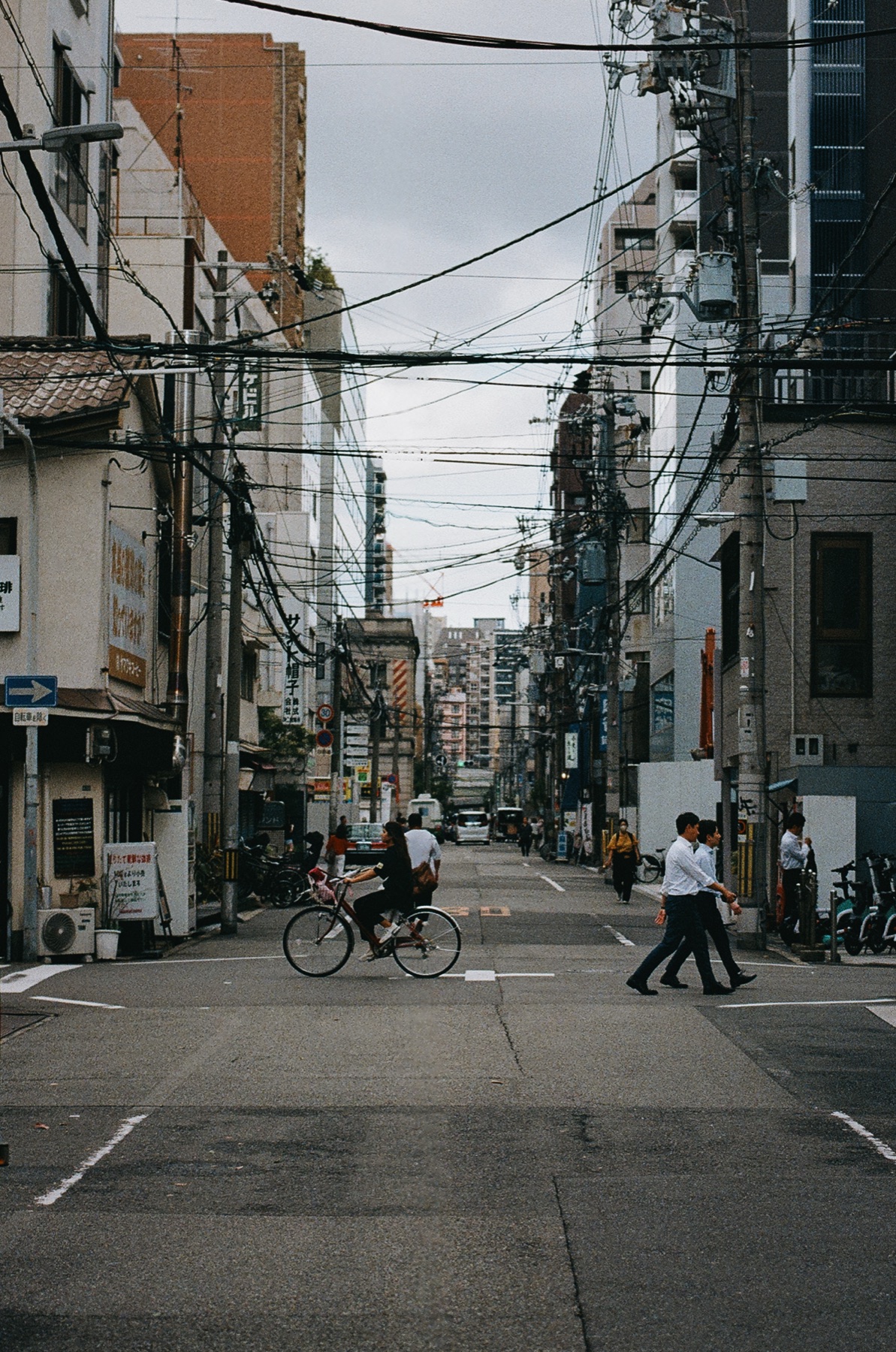 Roll 08 · Osaka, frame 27