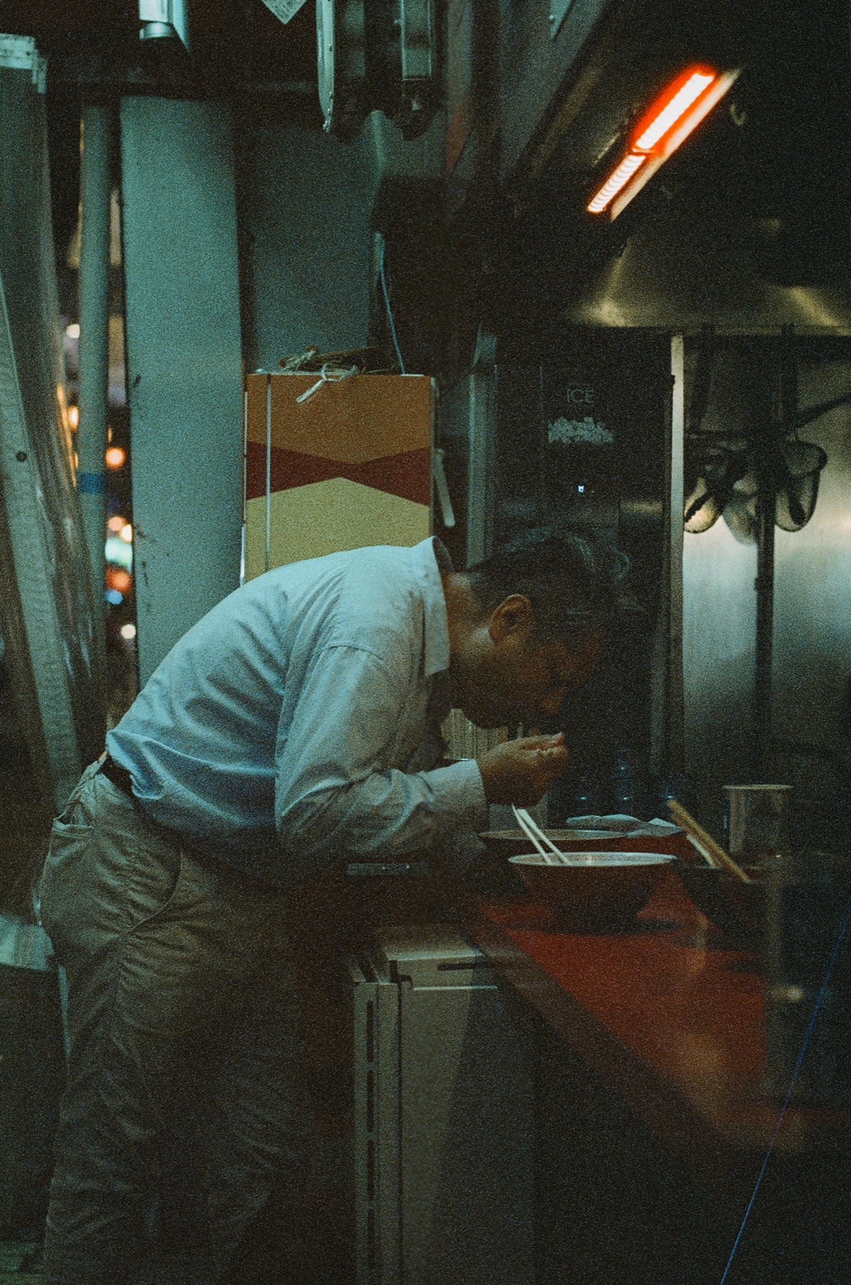 Roll 09 · Osaka Old Town, frame 27