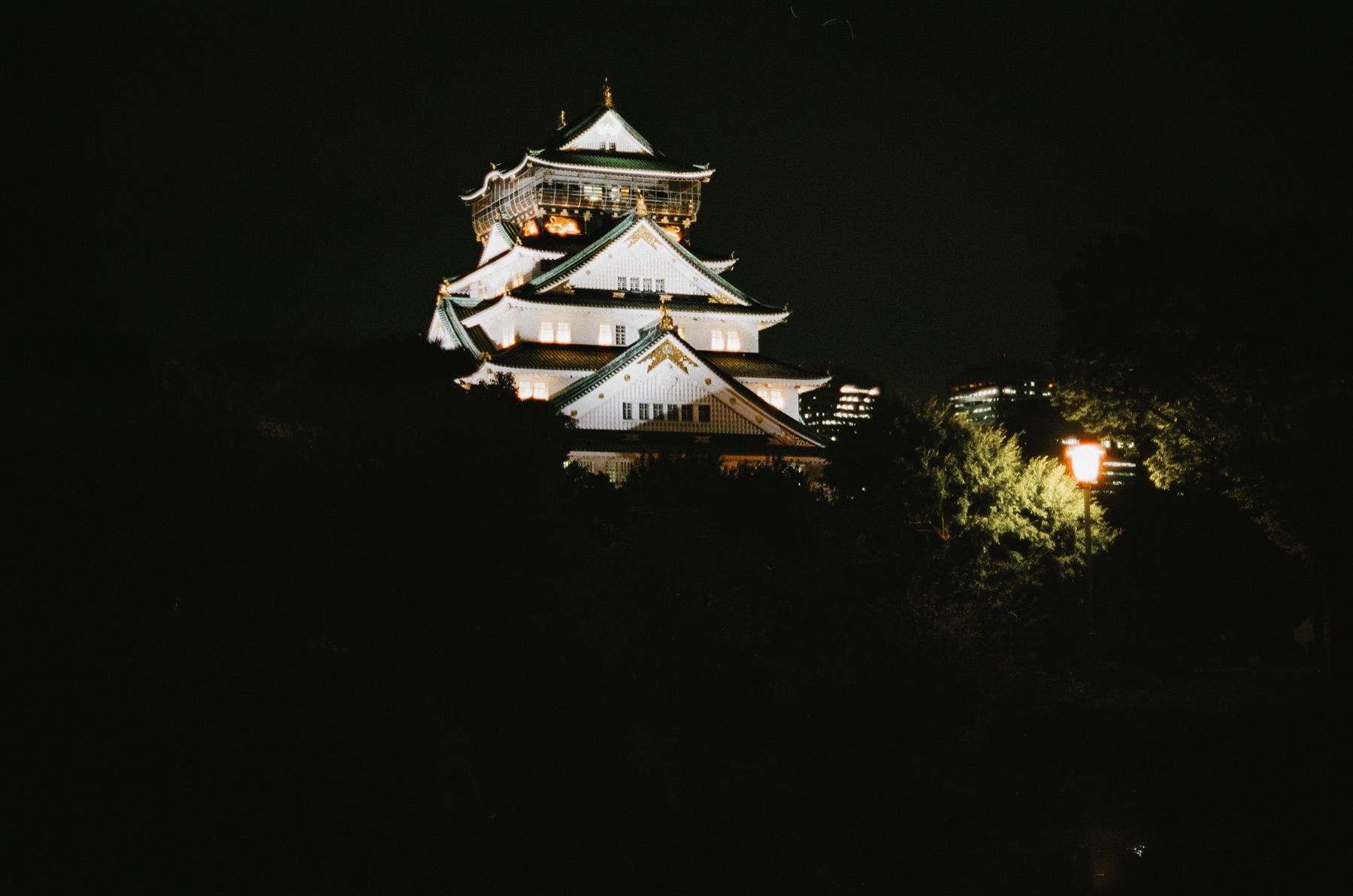 Roll 10 · Osaka Castle, frame 19